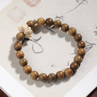 Beruhigendes Armband aus grünem Sandelholz und Buchsbaumlotus von KarmaRipple