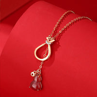 KarmaRipple Halskette mit Anhänger „Fortunate Bag Confidence“ aus 925er Sterlingsilber mit rotem Achat und Chalcedon