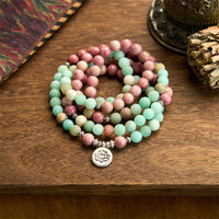 KarmaRipples 108 Mala-Perlenarmband mit Rhodonit und Amazonit, Lotus-Ausgleich