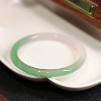 KarmaRipples authentischer Armreif aus Elfenbein und grünem Chalcedon-Achat mit positivem Manschettenarmband