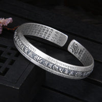 KarmaRipple's 999 Sterling Silber Om Mani Padme Hum Herz Sutra Lotus Peace Armband Armreif