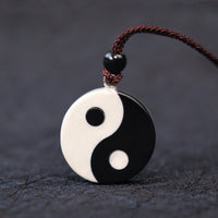 KarmaRipples authentische Halskette mit Anhänger „Yin Yang Erfüllung Stärke“ aus schwarzem Obsidian, Elfenbein und Türkis