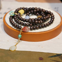 KarmaRipples 108 Mala-Perlenarbeiten, Brunei-Adlerholz, Bernstein, roter Achat, Peace-Schnalle, Jade-Peace-Armband