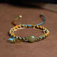 Handgefertigtes, farbenfrohes Doppelschicht-Armband aus Jadeperlen mit Glücksbringer von KarmaRipple