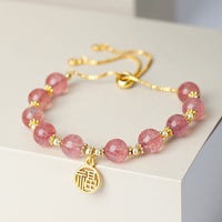 KarmaRipples 14 Karat vergoldetes authentisches Erdbeerquarz-Fu-Charakter-Positiv-Talisman-Armband
