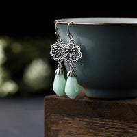 KarmaRipple's Magnolienblüte Jade Wassertropfen Wohlstands-Ohrhänger