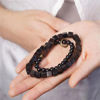 KarmaRipples Tibet-Ebenholz-Armband mit quadratischer Perlenstickerei und Peace-Zeichen, doppelt gewickelt