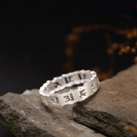 KarmaRipples tibetischer 925er Sterlingsilber-Ring „Om Mani Padme Hum Peace Hollow“