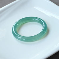 KarmaRipples authentischer Armreif mit grünem Chalcedon
