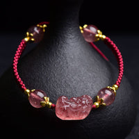 KarmaRipples authentisches Pixiu-Talisman-Armband mit rotem Faden und Erdbeer-Edelstein
