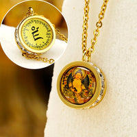 KarmaRipples tibetische Halskette mit Anhänger „Gelber Gott des Reichtums“, grüne Tara, Buddha, Gelassenheit, Titanstahl