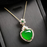 KarmaRipples Halskette mit Anhänger „Love Heart“ aus grünem Chalcedon